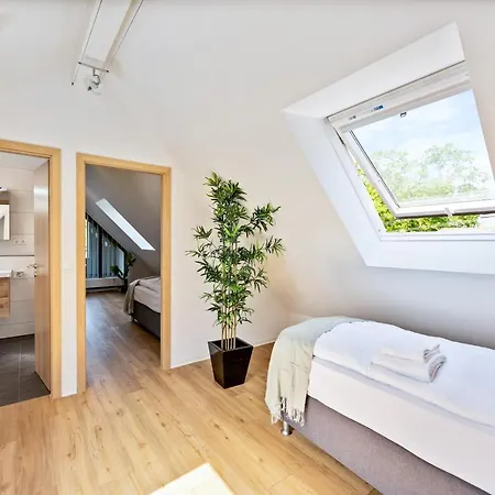 Sali Homes - Weibertreu Eins Weinsberg